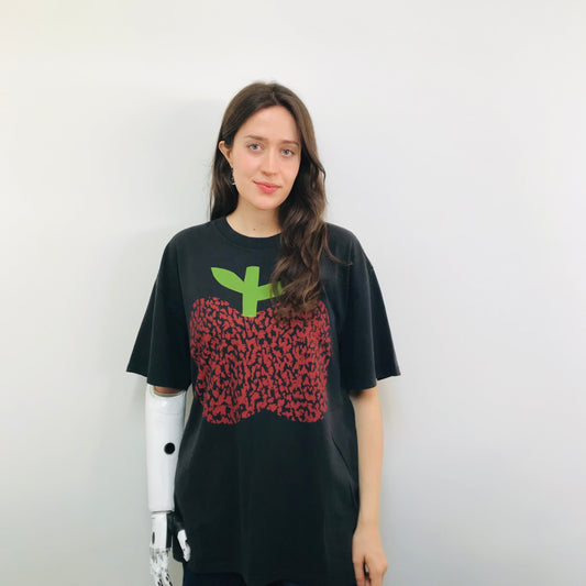 apple-t-shirt-black
