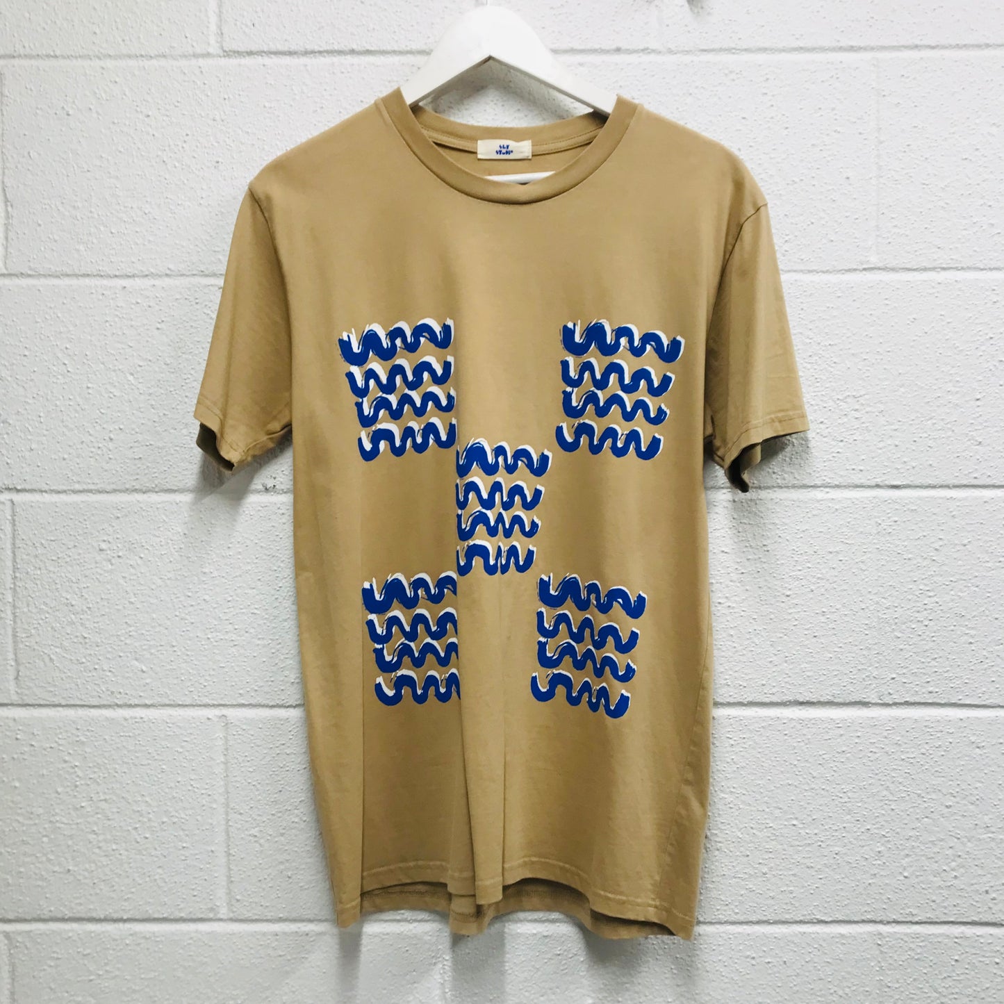 beige-waves-screenprinted-t-shirt