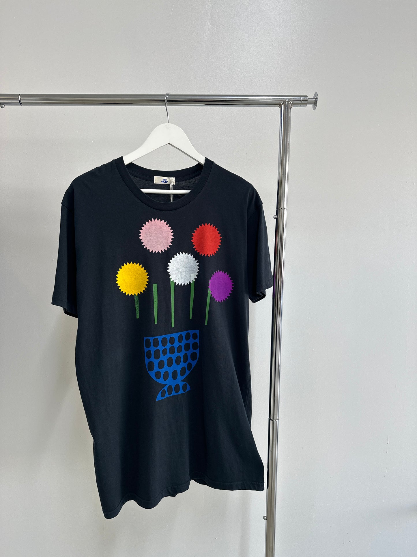 T-shirt Black Flower Pot Screen Print