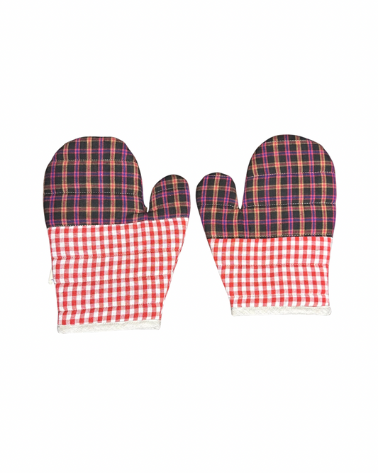 Quilted Oven Mitts Strawberry