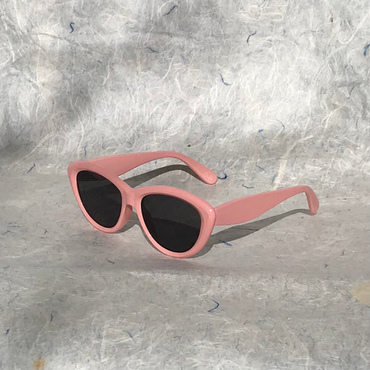 sunglasses-pinkies-side-view