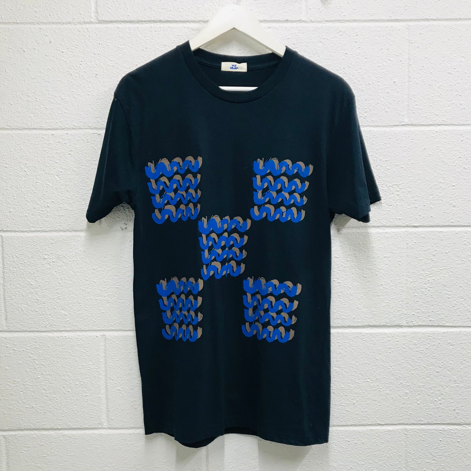 t-shirt-navy-waves-screenprint
